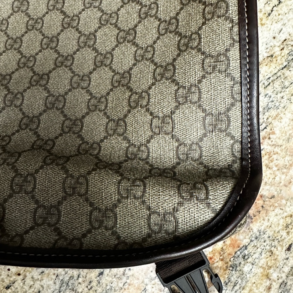 Men or Women’s GUCCI Brown Designer Messenger Bag - Picture 3 of 7